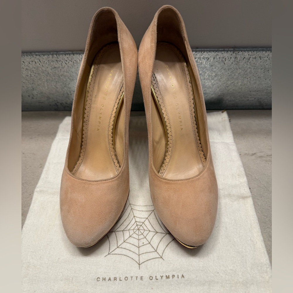 Charlotte Olymipa,39  cream suede platform Dolly heels